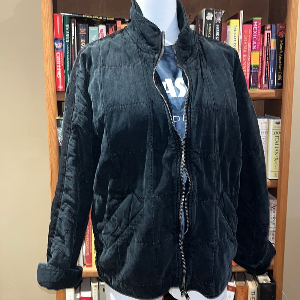Free People Dolman quilted 100% cotton, it’s like a fancy carhartt jacket! 🤤